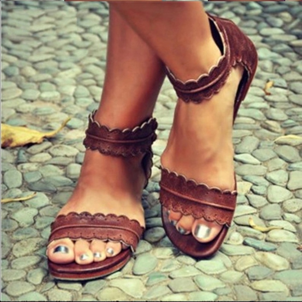 Brand new, super cute scalloped edged sandals!